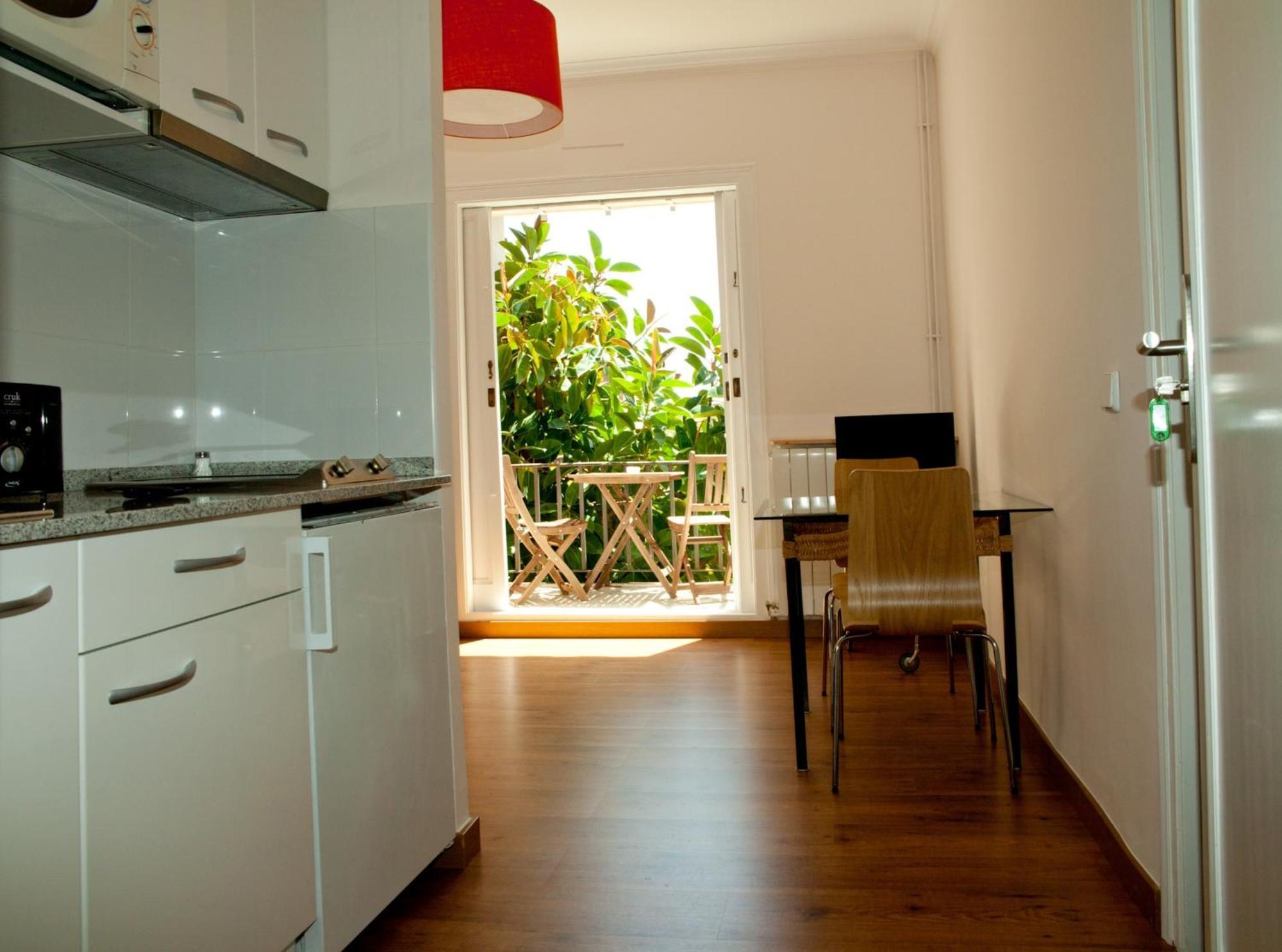 Tibidabo Apartments Barcelona Exterior photo