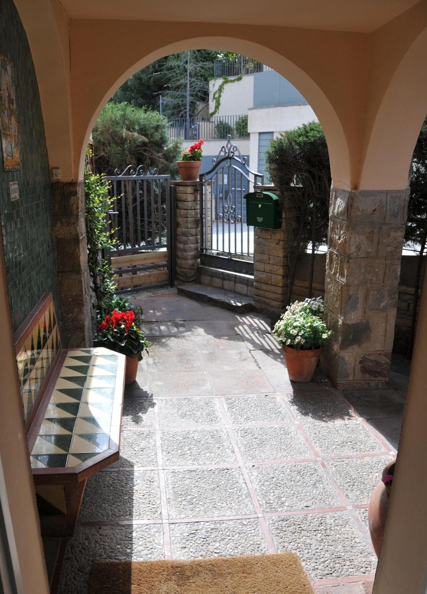 Tibidabo Apartments Barcelona Exterior photo